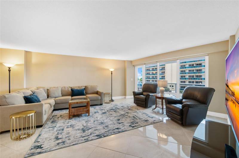 1 bedroom Condominium at 4100 Galt Ocean Drive #304, The Galleon, Fort Lauderdale — photo 5