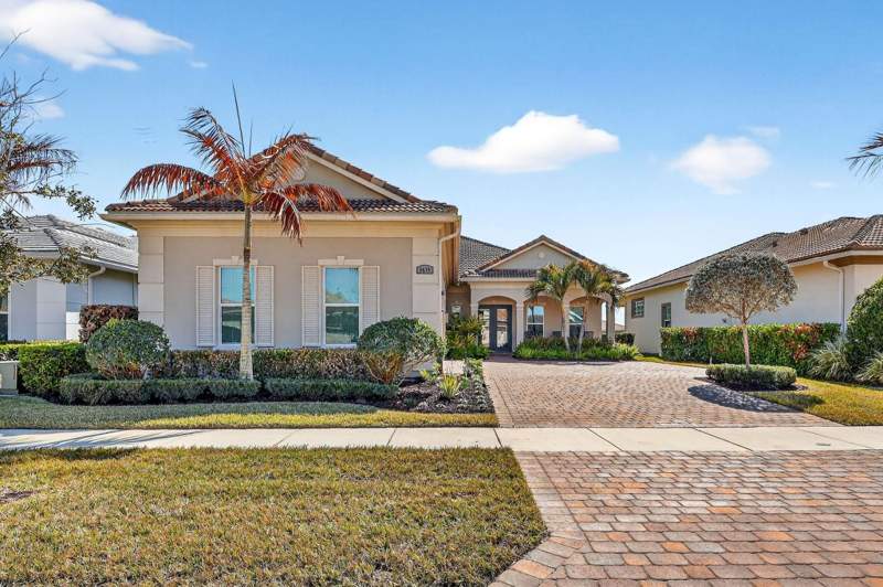 3 bedroom Single Family Residence at 8639 SW Flutto Way, Verano South Pud 1 - Pod, Port St. Lucie — photo 2