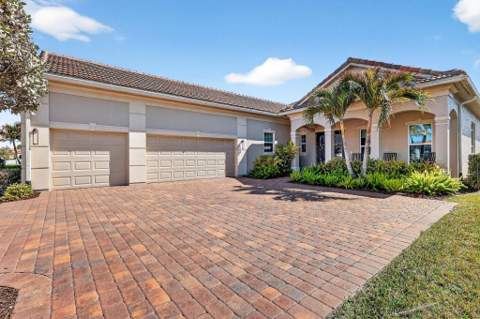 8639 SW Flutto Way, Port St. Lucie FL - photo 6 of 100