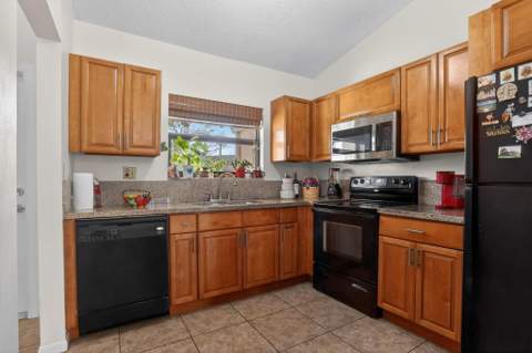7917 NW 62nd Court, Tamarac FL - photo 15 of 51