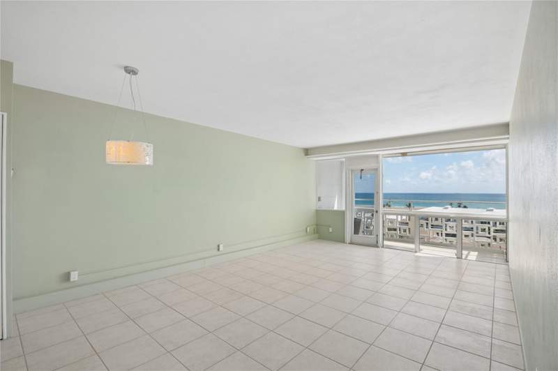 1 bedroom Stock Cooperative at 1900 S Ocean Drive #810, Breakwater Towers, Fort Lauderdale — photo 4