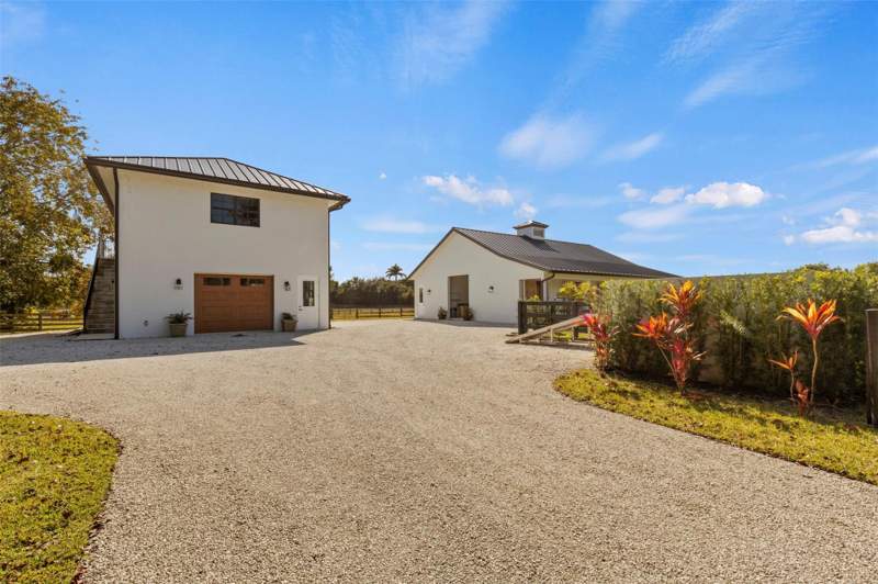 5 bedroom Single Family Residence at 14473 Draft Horse Lane, Paddock Park 2 Of Wellington, Wellington — photo 3