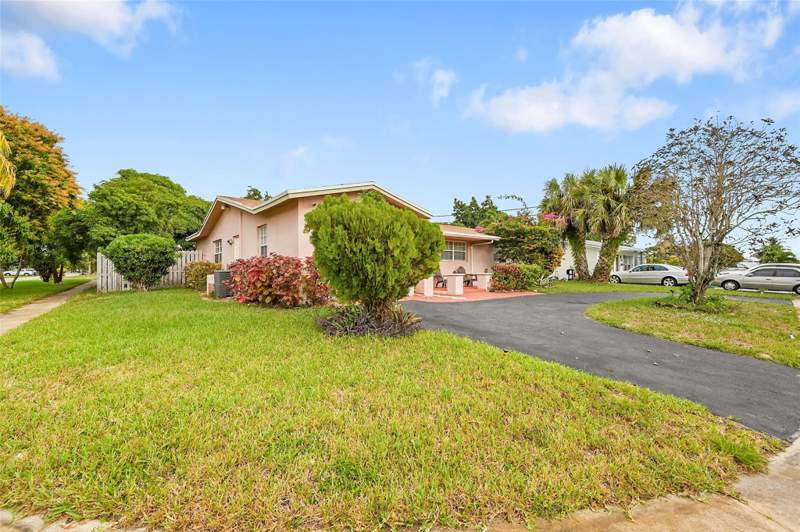 3 bedroom Single Family Residence at 5991 NW 13th Street, Sunrise Golf Village Firs, Sunrise — photo 4