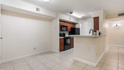 875 Riverside Drive #717, Coral Springs FL - photo 7 of 31