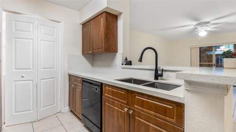 875 Riverside Drive #717, Coral Springs FL - photo 9 of 31