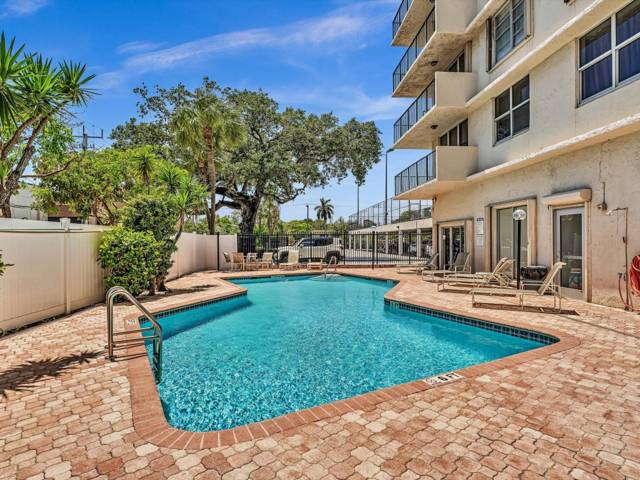 Runaway Bay Condo