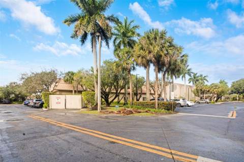 16131 Laurel Drive #33, Weston FL - photo 24 of 24