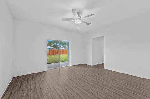 5604 Sunset Boulevard, Fort Pierce FL - photo 10 of 18