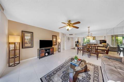 5250 Las Verdes Circle #317, Delray Beach FL - photo 9 of 24