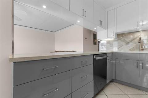 2122 Cambridge F #2122, Deerfield Beach FL - photo 10 of 44