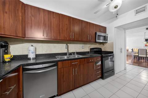 600 Three Islands Boulevard #406, Hallandale Beach FL - photo 8 of 20