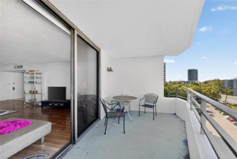 600 Three Islands Boulevard #406, Hallandale Beach FL - photo 17 of 20