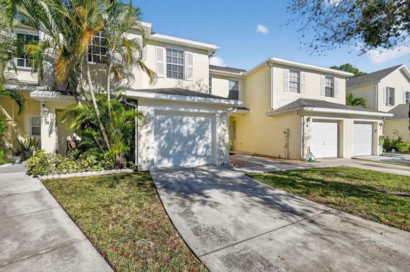 3 bedroom Townhouse at 224 Foxtail Drive #D, Charter Club Of Palmbeach, Greenacres — photo 1