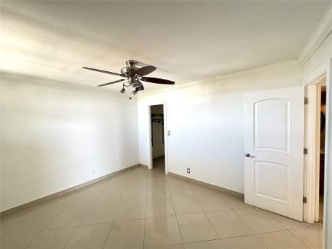 4800 Bayview Drive #406, Fort Lauderdale FL - photo 10 of 26