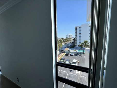 4800 Bayview Drive #406, Fort Lauderdale FL - photo 17 of 26