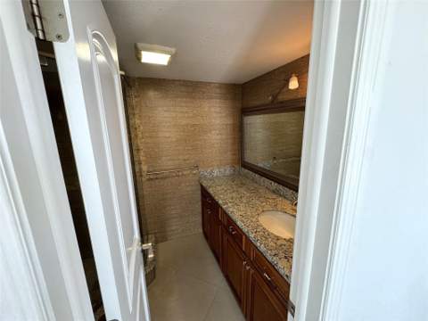 4800 Bayview Drive #406, Fort Lauderdale FL - photo 19 of 26