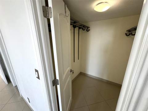 4800 Bayview Drive #406, Fort Lauderdale FL - photo 22 of 26