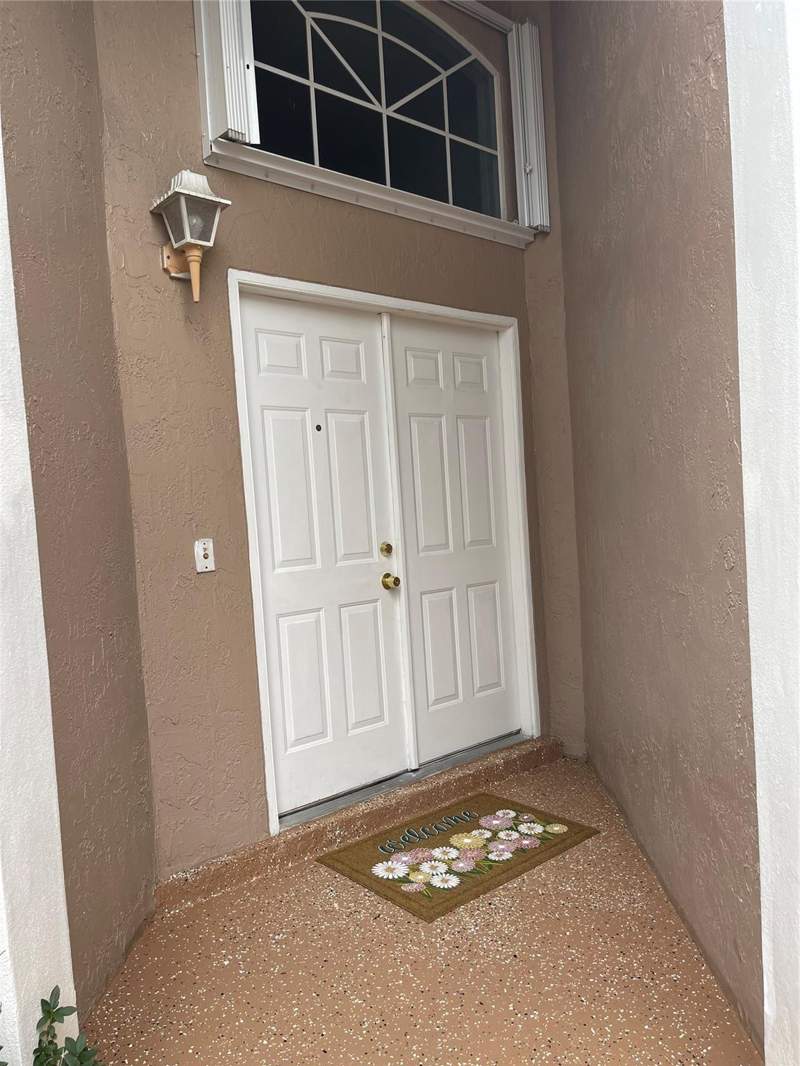 2 bedroom Single Family Residence at 480 Somerset Way, Sector 5 - Prcl 26 142-42, Weston — photo 3