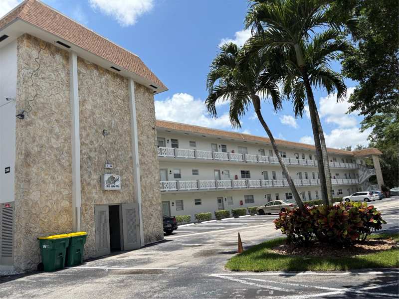2 bedroom Condominium at 3506 NW 49th Avenue #604, Hawaiian Garden, Lauderdale Lakes — photo 1
