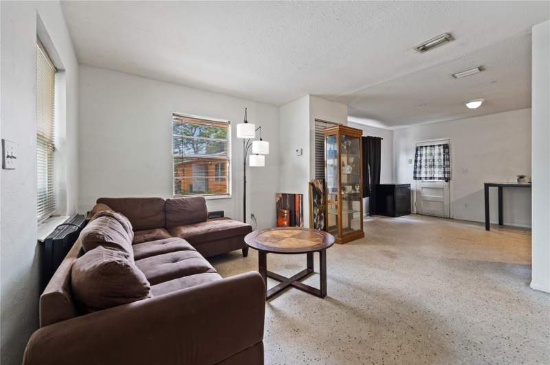 3 bedroom Single Family Residence at 2802 Avenue G, Pinar Sub, Fort Pierce — photo 2