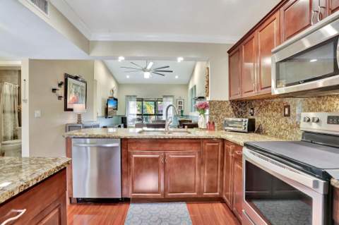 3273 Carambola Circle #23137, Pompano Beach FL - photo 7 of 47