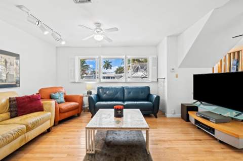 1031 NE 27th Avenue, Pompano Beach FL - photo 11 of 26
