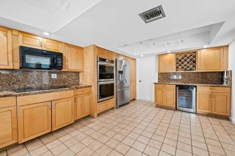 1031 NE 27th Avenue, Pompano Beach FL - photo 14 of 26