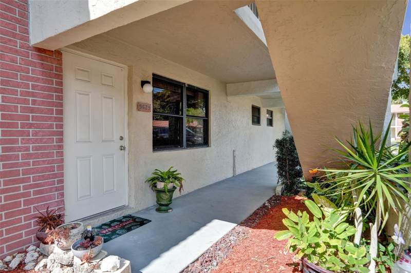 2 bedroom Condominium at 9629 NW 4th Street #4a, Royal Grenadier Condomini, Coral Springs — photo 2