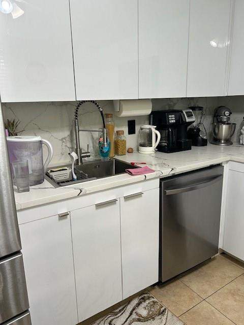 2811 Somerset Drive #316, Lauderdale Lakes FL - photo 13 of 26