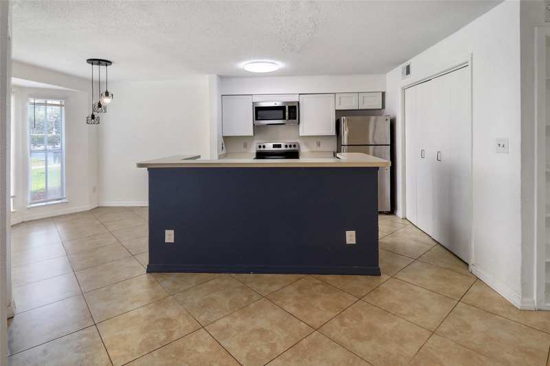 1 bedroom Condominium at 777 Riverside Drive #1516, Savannah At Riverside, Coral Springs — photo 1