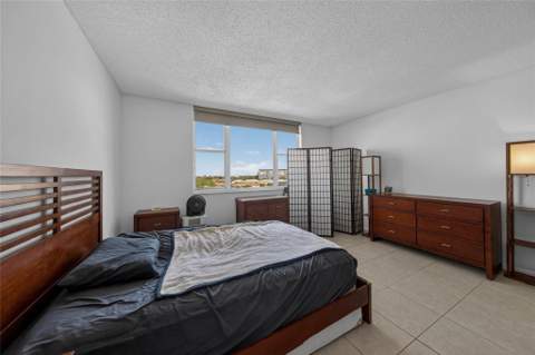 4400 Hillcrest Drive #704, Hollywood FL - photo 14 of 23