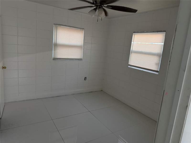 3 bedroom Single Family Residence at 2006 Avenue P, Southern Pines, Fort Pierce — photo 3