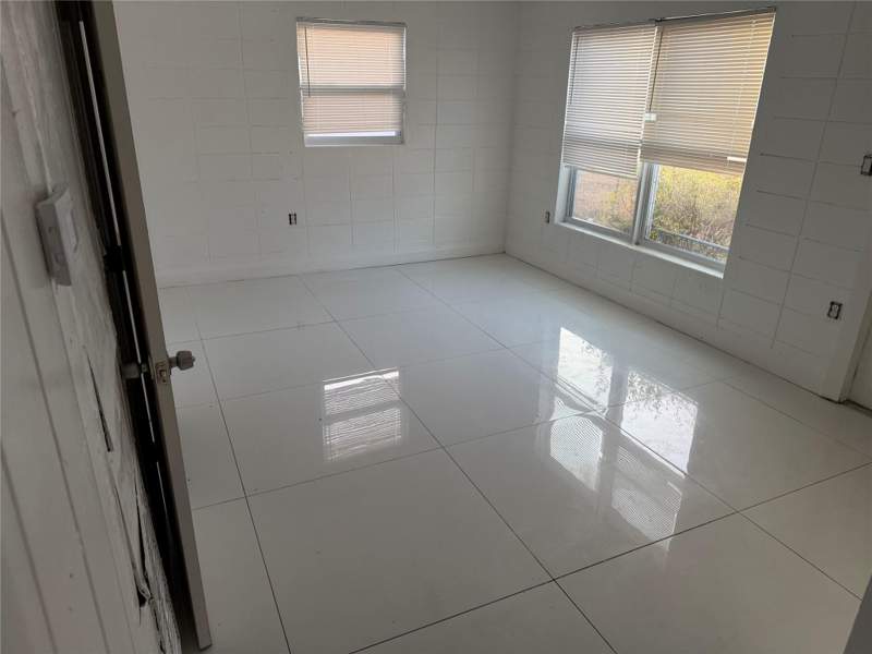 3 bedroom Single Family Residence at 2006 Avenue P, Southern Pines, Fort Pierce — photo 5