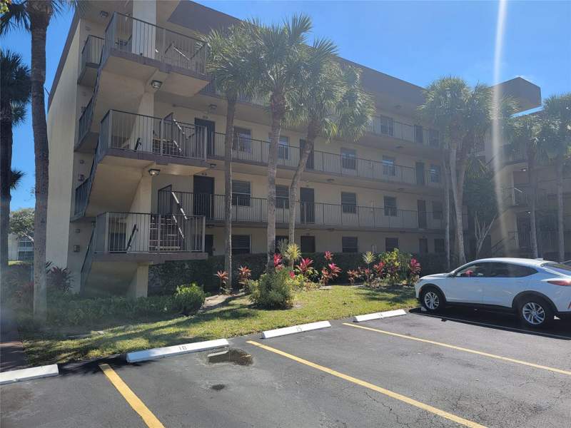 2 bedroom Condominium at 3121 NW 47th Terrace #403, Cypress Chase North 4 Con, Lauderdale Lakes — photo 2