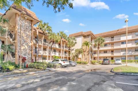 4975 E Sabal Palm Boulevard #408, Tamarac FL - photo 12 of 19