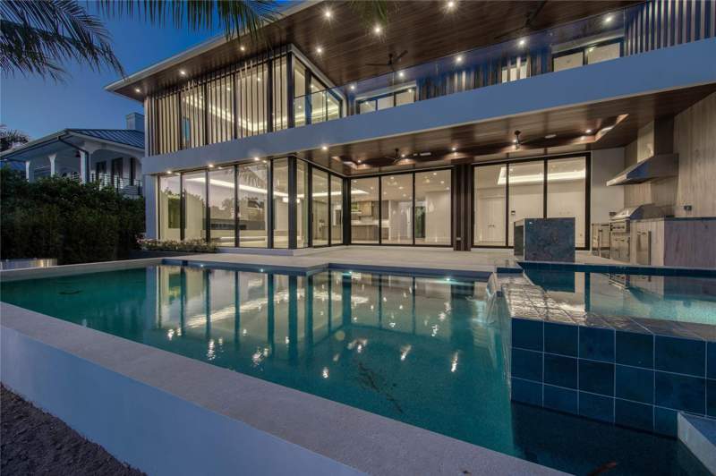 5 bedroom Single Family Residence at 2508 Delmar Place, Gould Island 15-62 B, Fort Lauderdale — photo 3