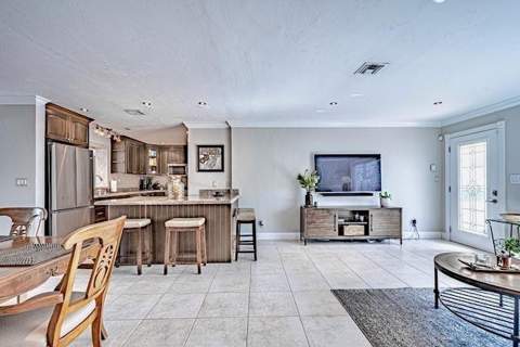1131 SE 5th Avenue, Pompano Beach FL - photo 9 of 39