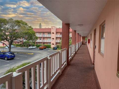 9460 Sunrise Lake Boulevard #212, Sunrise FL - photo 6 of 34