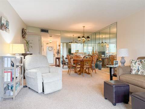 9460 Sunrise Lake Boulevard #212, Sunrise FL - photo 11 of 34