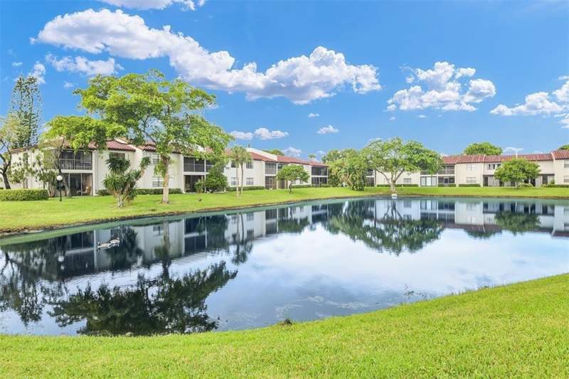 2 bedroom Condominium at 21364 Cypress Hammock Drive #1l, Cypresses Of Boca Lago, Boca Raton — photo 2