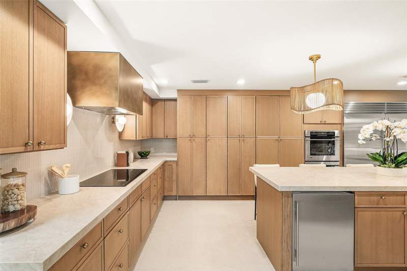 3 bedroom Single Family Residence at 4877 Pineview Circle, Seagate Country Club, Delray Beach — photo 3