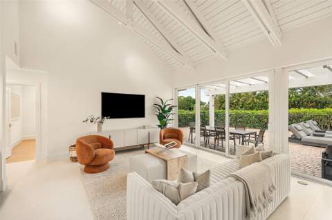 4877 Pineview Circle, Delray Beach FL - photo 9 of 45