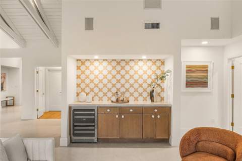 4877 Pineview Circle, Delray Beach FL - photo 10 of 45