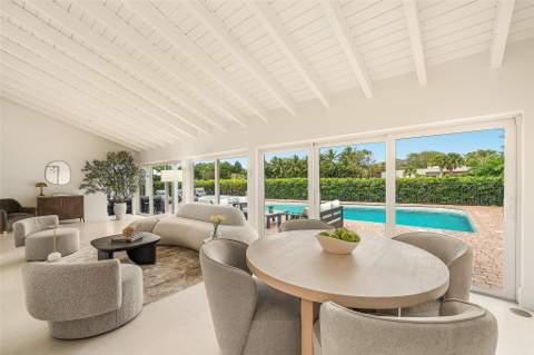 4877 Pineview Circle, Delray Beach FL - photo 17 of 45