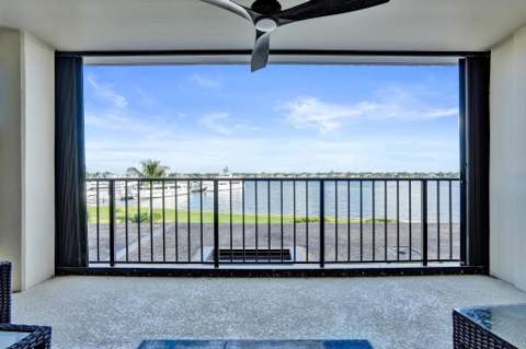 132 Lakeshore Drive #317, North Palm Beach FL - photo 8 of 37