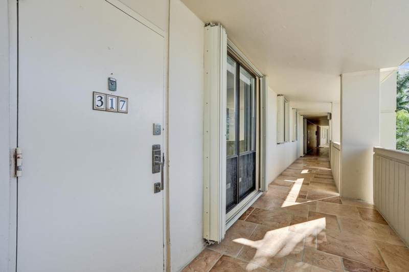 1 bedroom Condominium at 132 Lakeshore Drive #317, Old Port Cove, North Palm Beach — photo 4