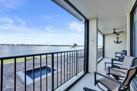 132 Lakeshore Drive #317, North Palm Beach FL - photo 24 of 37