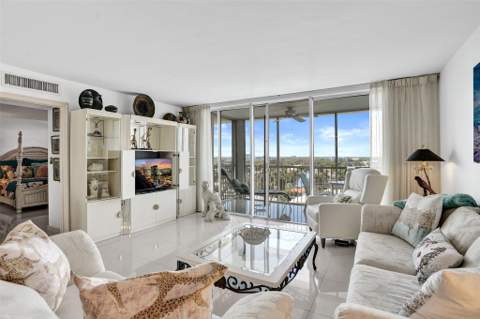 303 N Riverside Drive #Ph3, Pompano Beach FL - photo 6 of 32