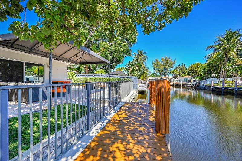 3 bedroom Single Family Residence at 3044 NE 15th Terrace, Coral Brook 37-18 B, Oakland Park — photo 5