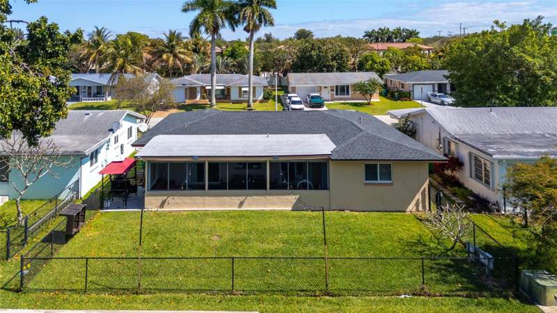 2 bedroom Single Family Residence at 5607 NW 49th Avenue, Mainlands Of Tamarac Lake, Tamarac — photo 4